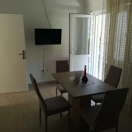 Milevcic Jelsa (Hvar)